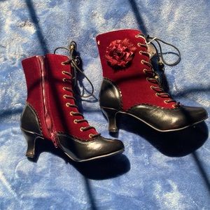 Joe Browns red Harlem boots NWT